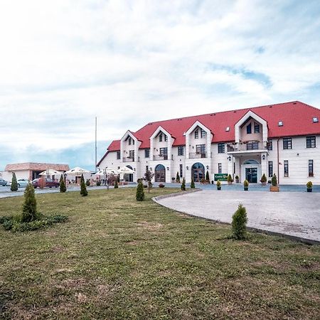 The Frontier Hotel Siret Exterior foto