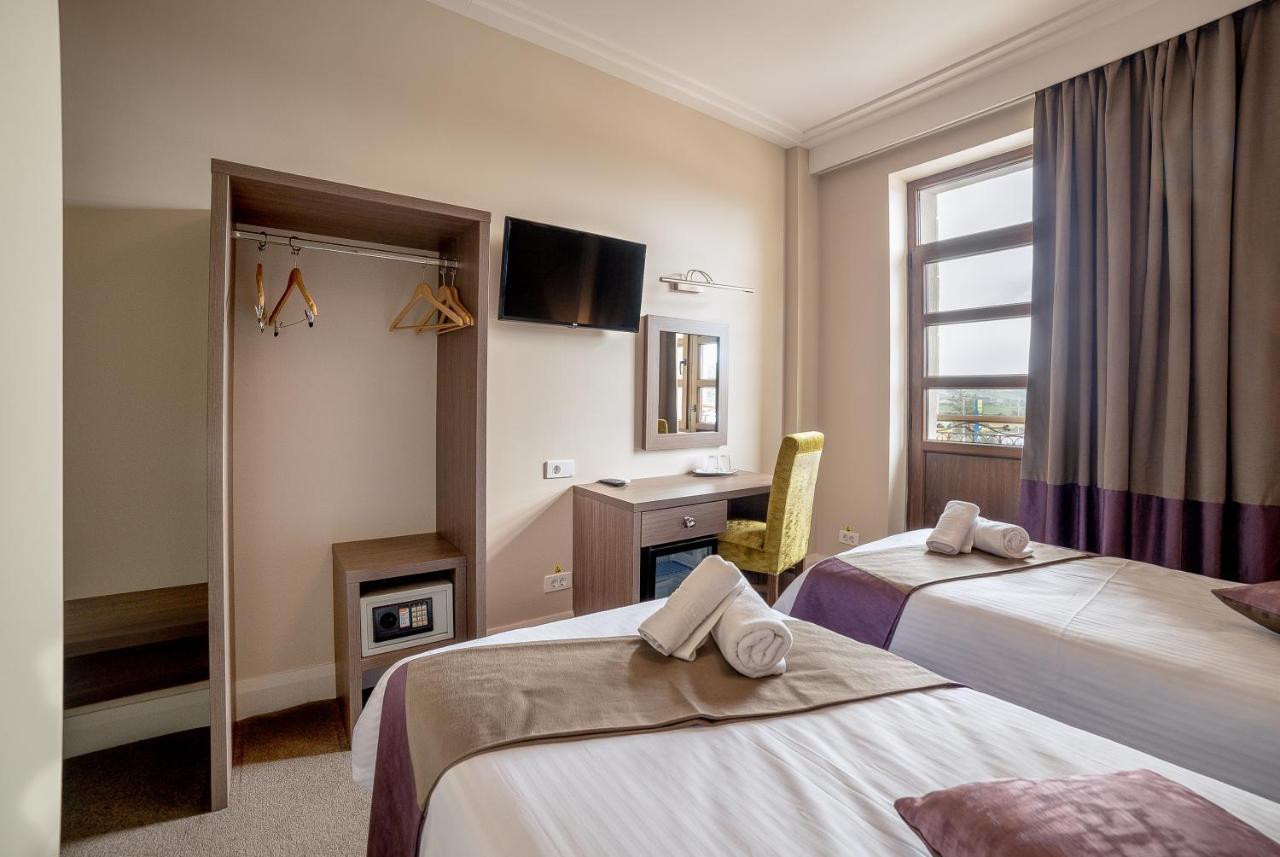 The Frontier Hotel Siret Exterior foto