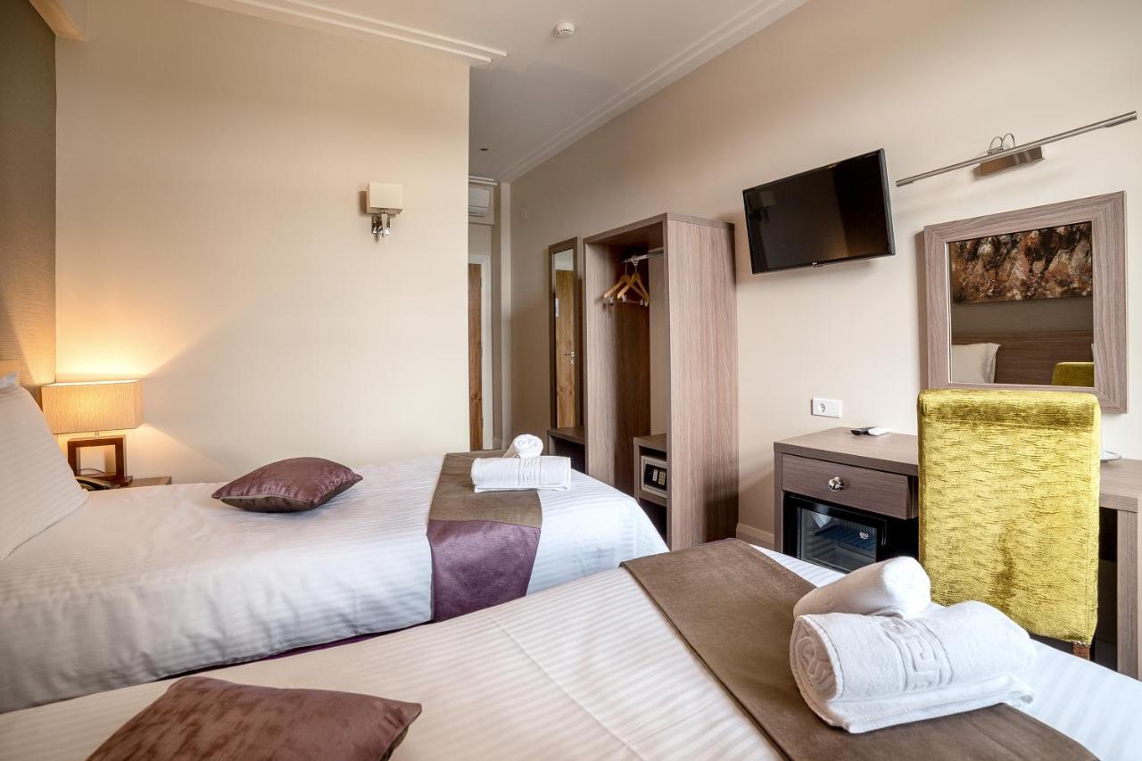 The Frontier Hotel Siret Exterior foto